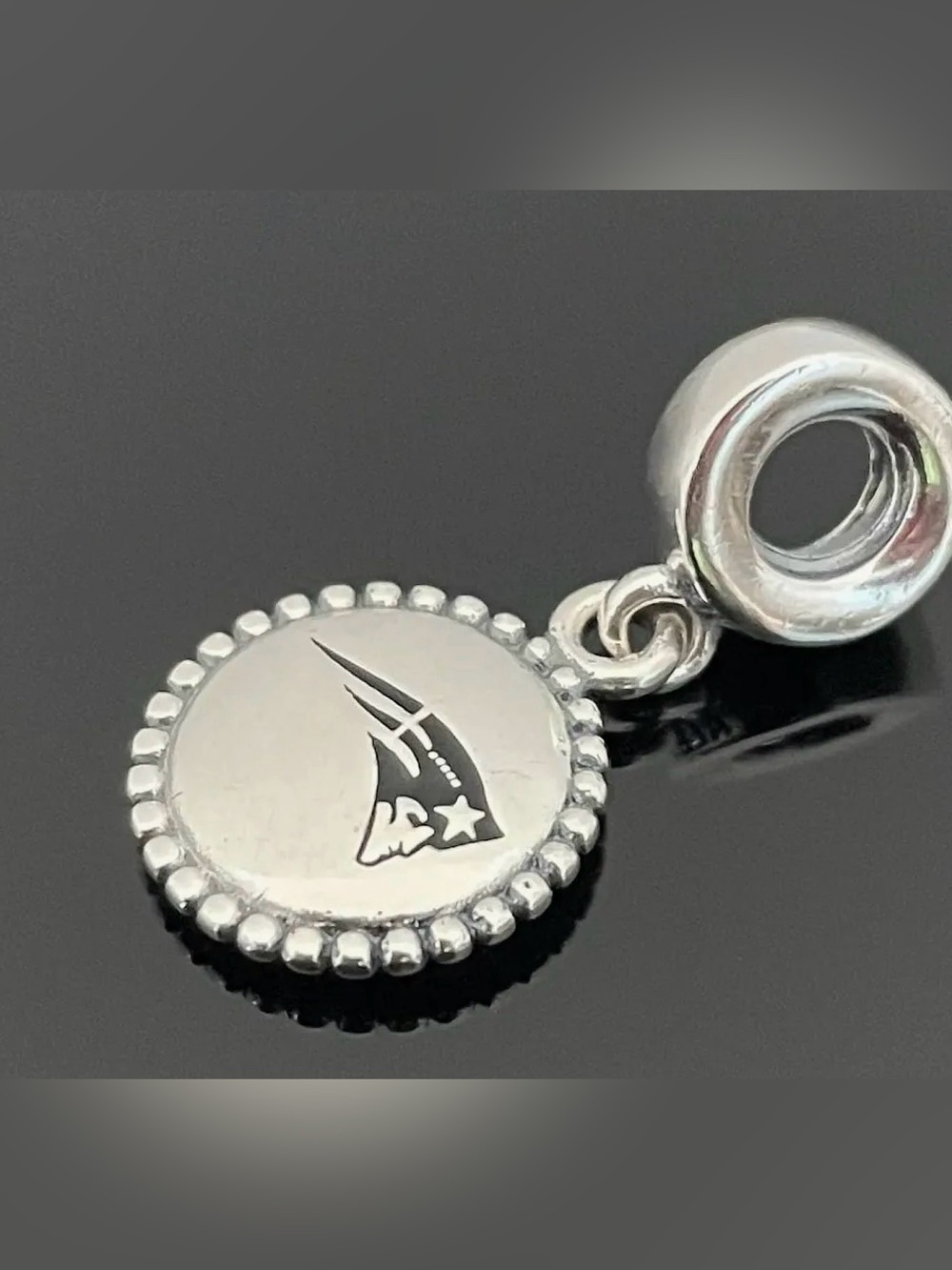 Pandora New England Patriots Official Logo Charm